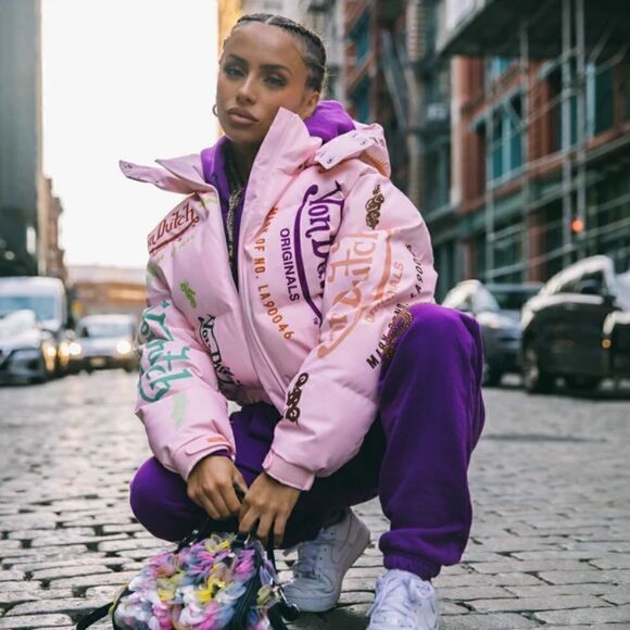 VON DUTCH PINK ALL OVER PRINT WOMEN'S STEF CROP PUFFER JACKET - Picture 3 of 5